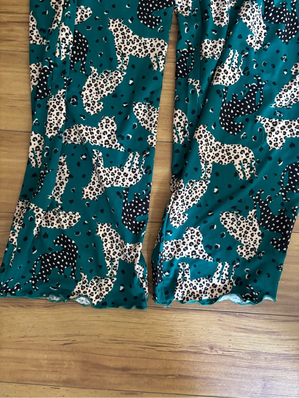 Comfort Code by Cuddl Duds Leopard Print 2-Piece Pajama Lounge Set S Coastal - Picture 8 of 15